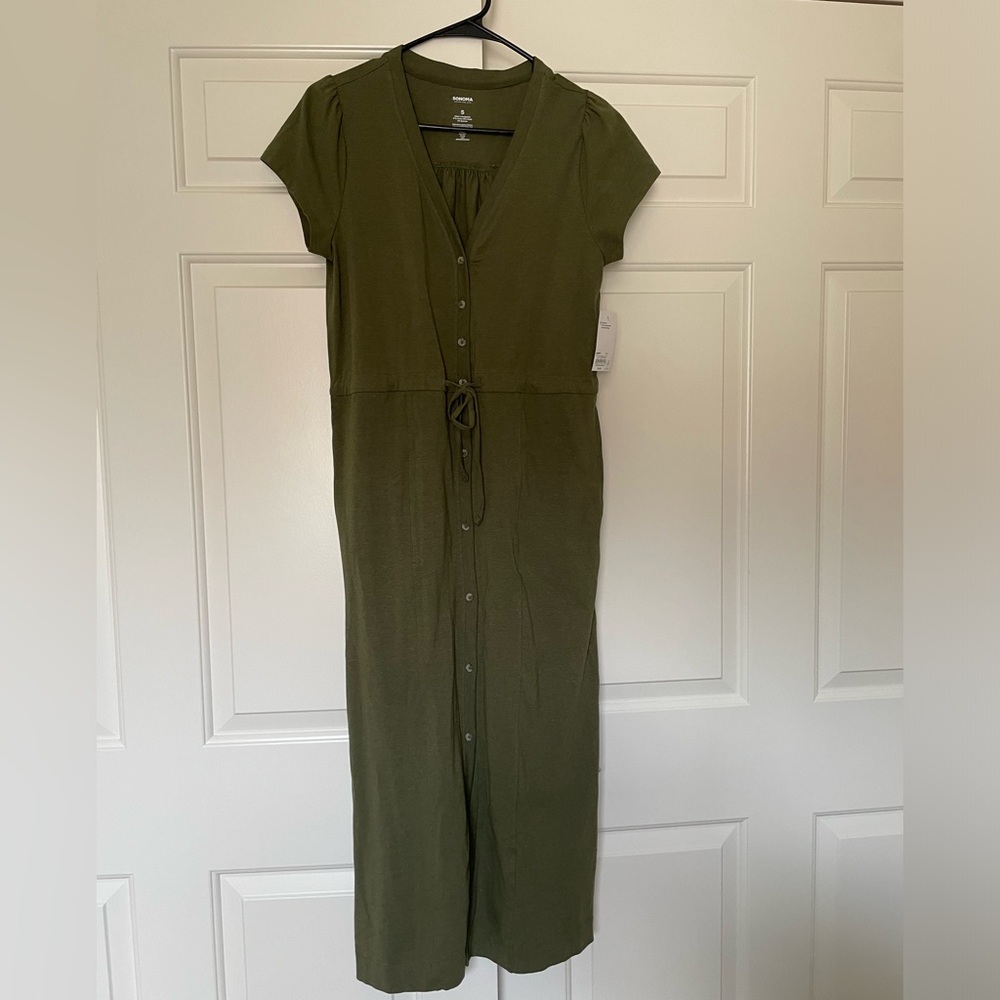 Small olive Sonoma short sleeve maxi dress